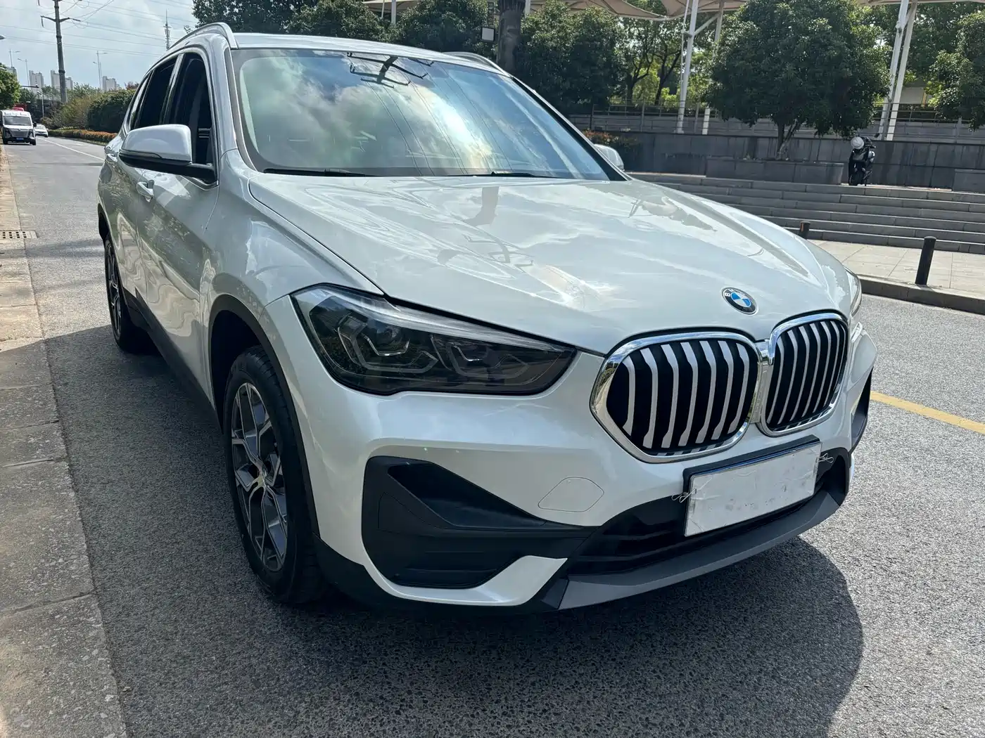BMW X1 2021 sDrive25Li Leading фото 3