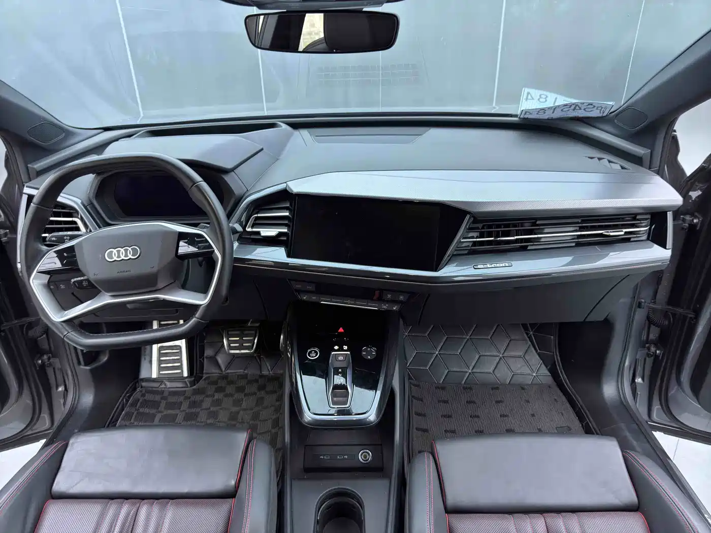 Audi Q5 e-tron 2022 40 e-tron Starlight Edition Mecha Suit Sun Chaser Version фото 16