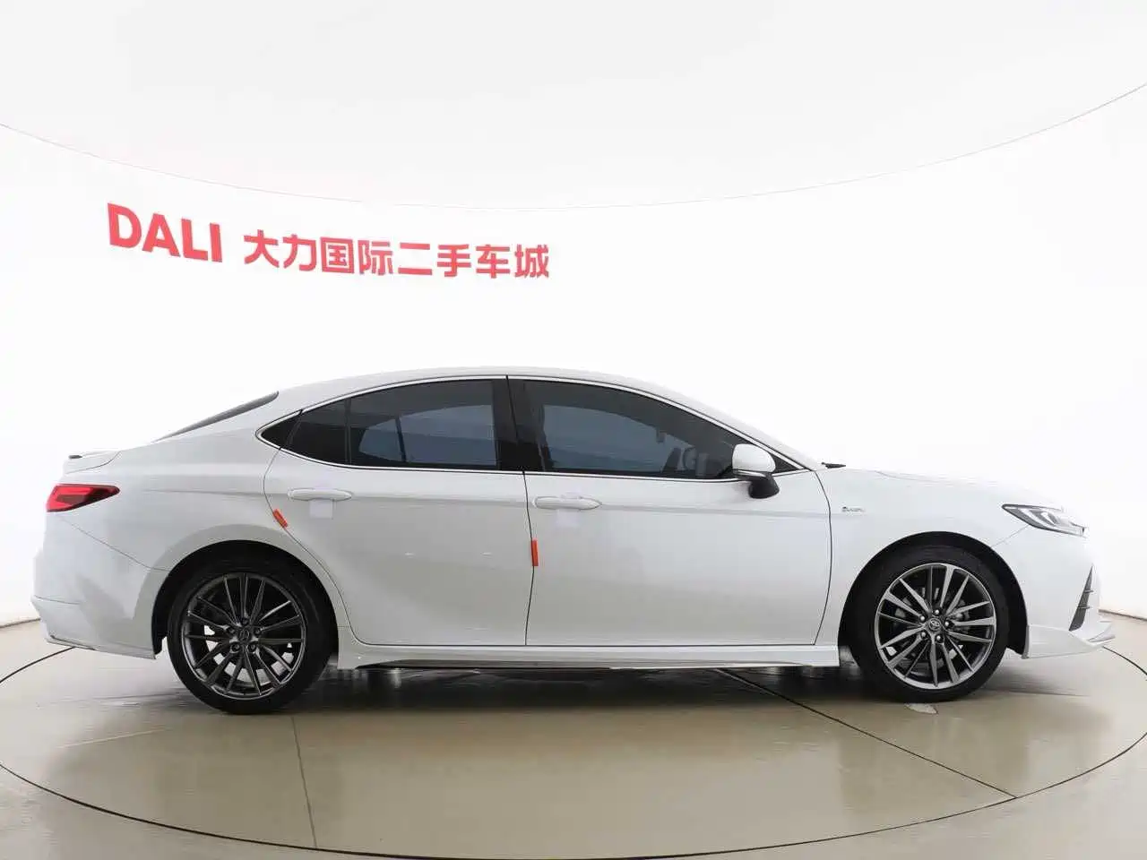 Toyota Camry 2024 Model Dual Hybrid 2.0HXS Sport Plus Edition фото 4