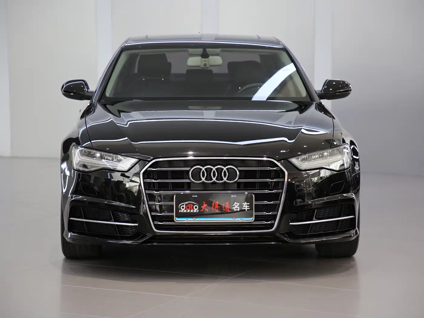 Audi A6L 2018 Model 35 TFSI Collector's Edition фото 2