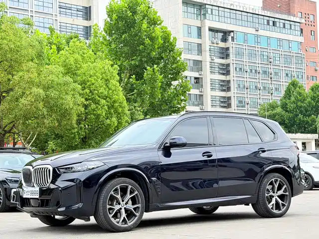BMW BMW X5 2023 xDrive 30Li Premium M Sport Package