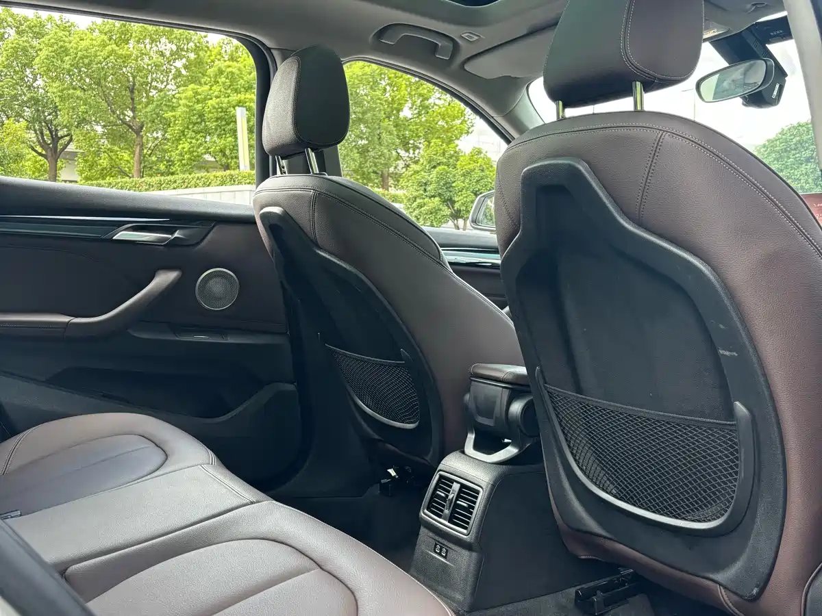 BMW X1 2021 sDrive25Li Leading фото 9
