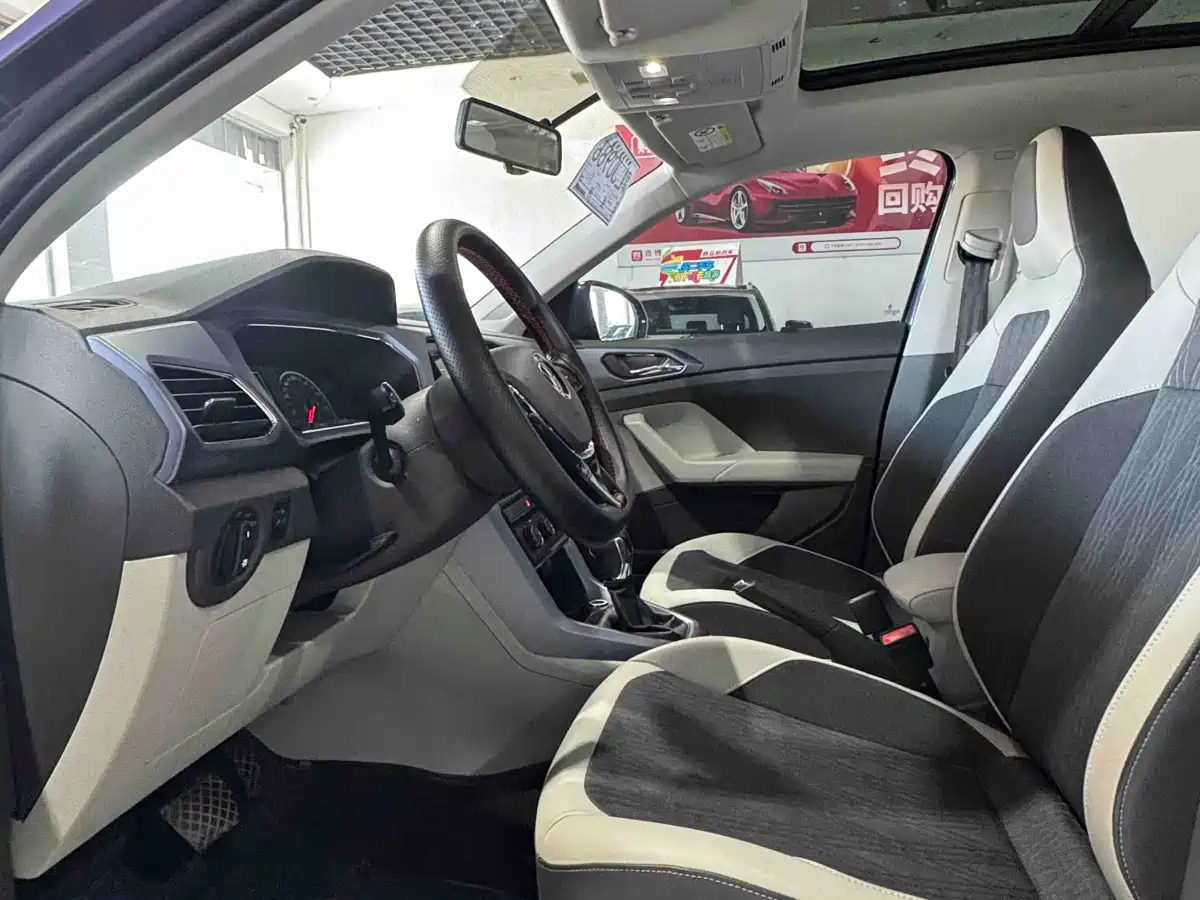 Volkswagen T-Cross 2021 280TSI DSG Comfort Edition фото 8