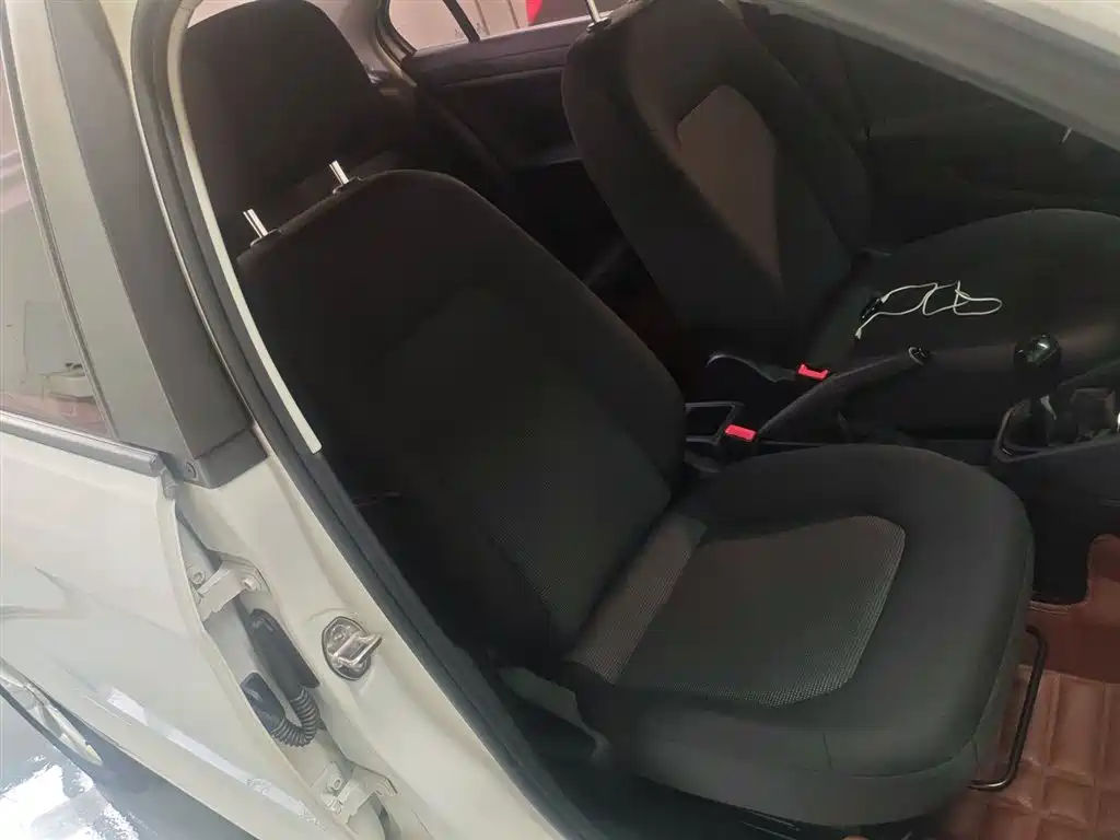 Volkswagen Jetta 2017 1.4L Manual Fashion фото 25