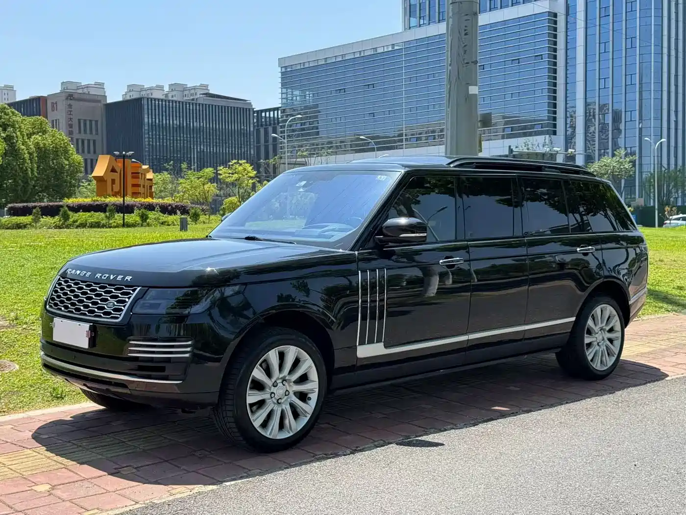 Land Rover Range Rover 2017 5.0 SC V8 Summit Autobiography LWB