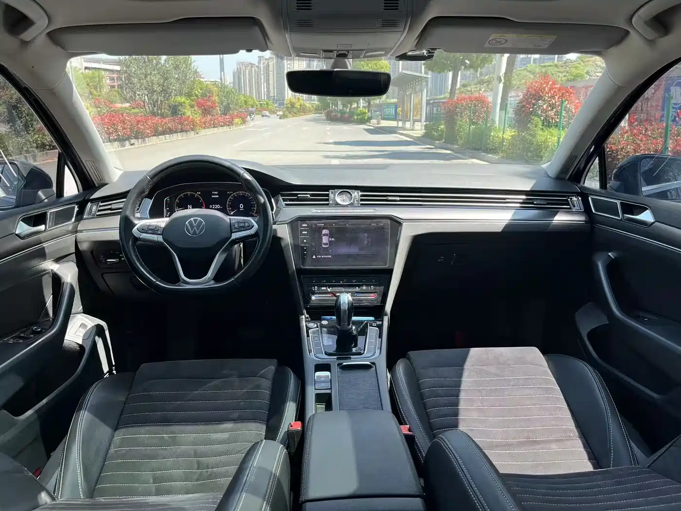 Volkswagen Magotan 2020 330TSI DSG Luxury фото 5