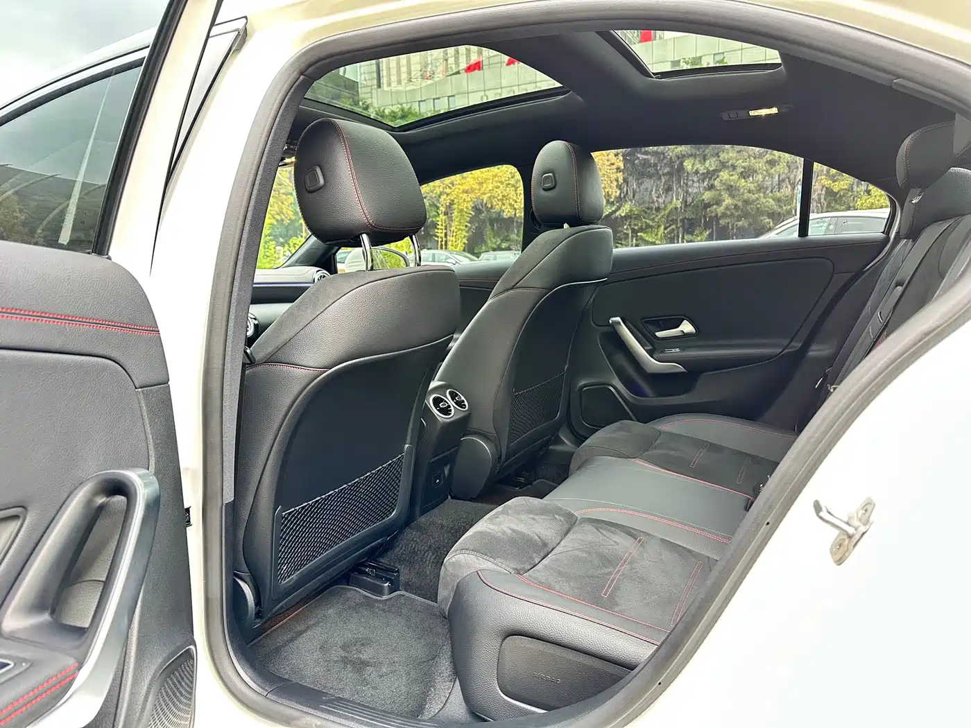 Mercedes-Benz A-Class 2025 A 200 L Fashion Edition фото 6