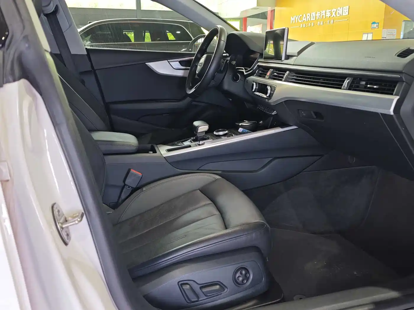 Audi A5 (Import) 2019 Sportback 45 TFSI Fashion фото 8