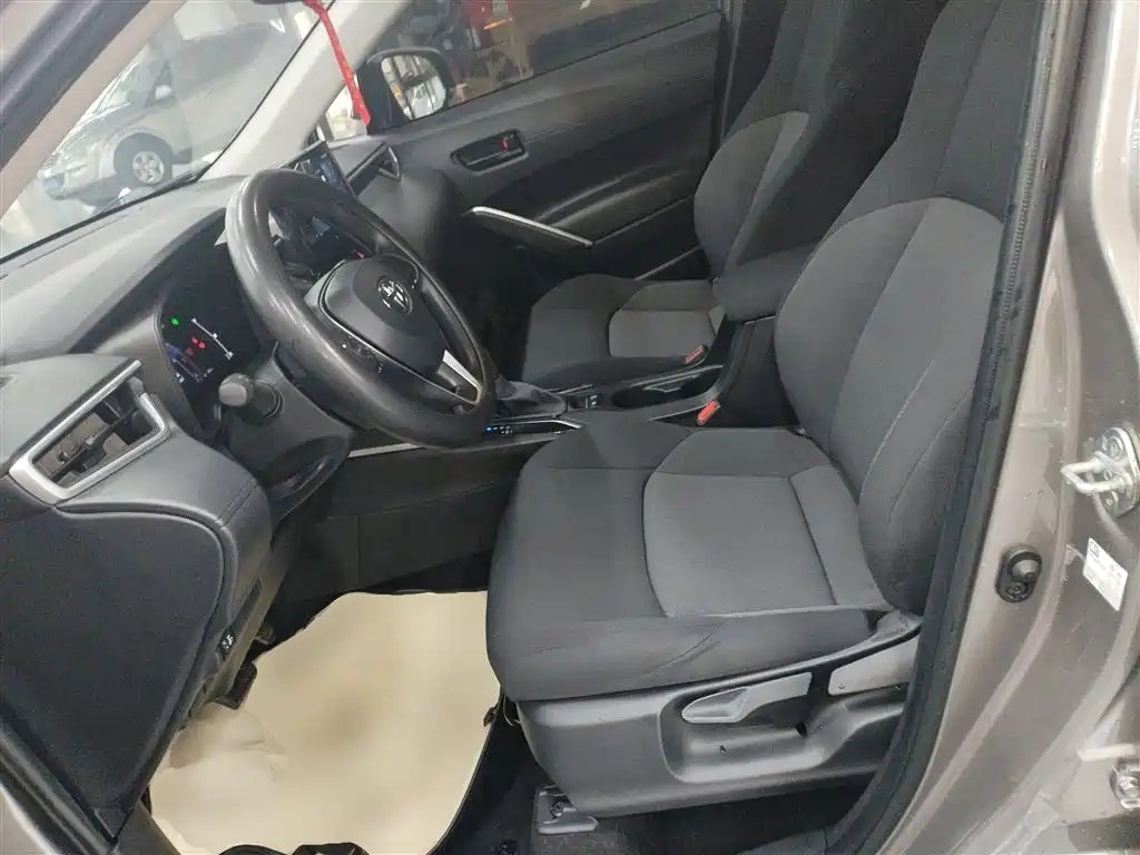 Toyota Frontlander 2023 2.0L CVT Elite Edition фото 15