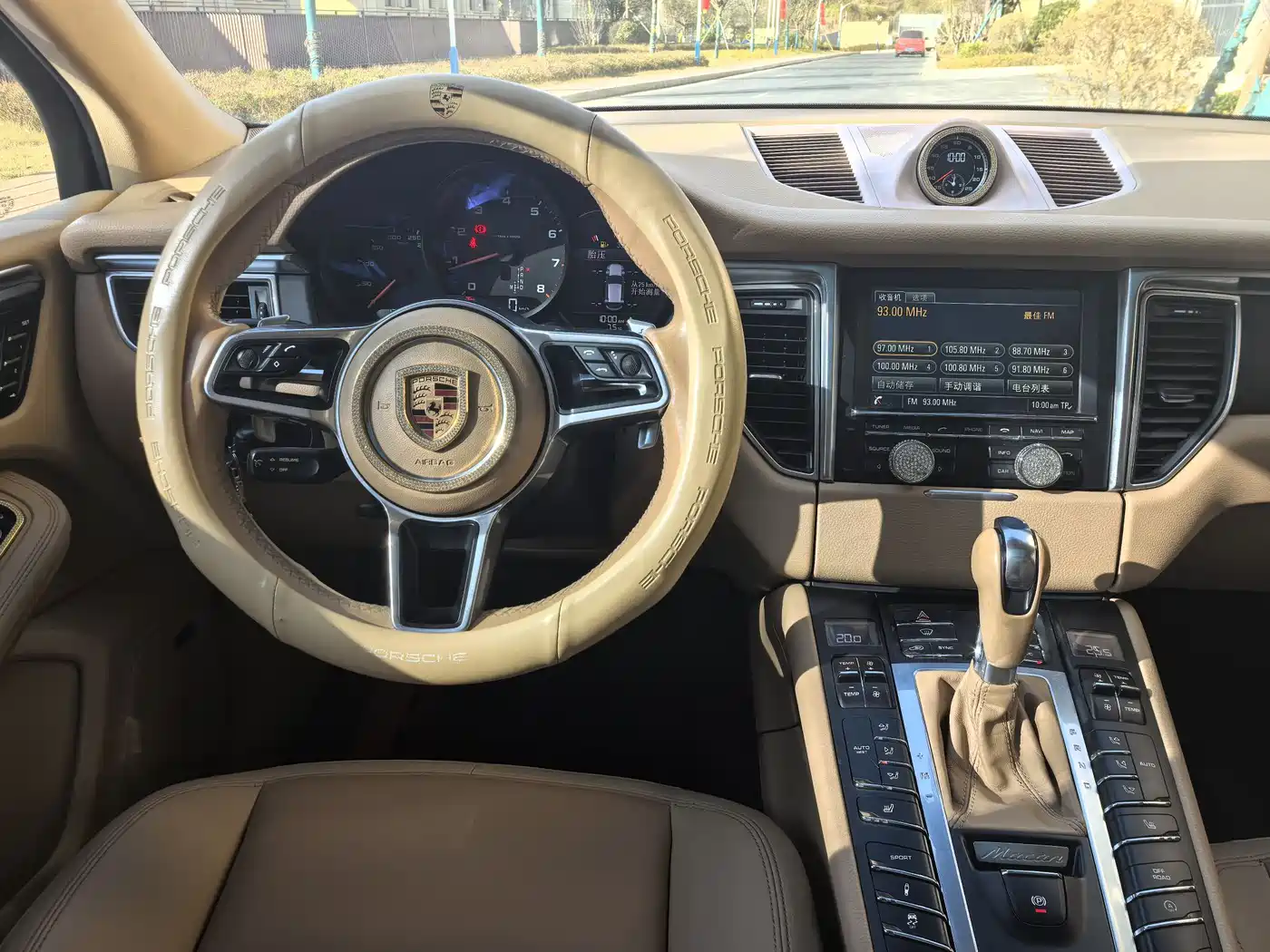 Porsche Macan 2016 Macan 2.0T фото 9