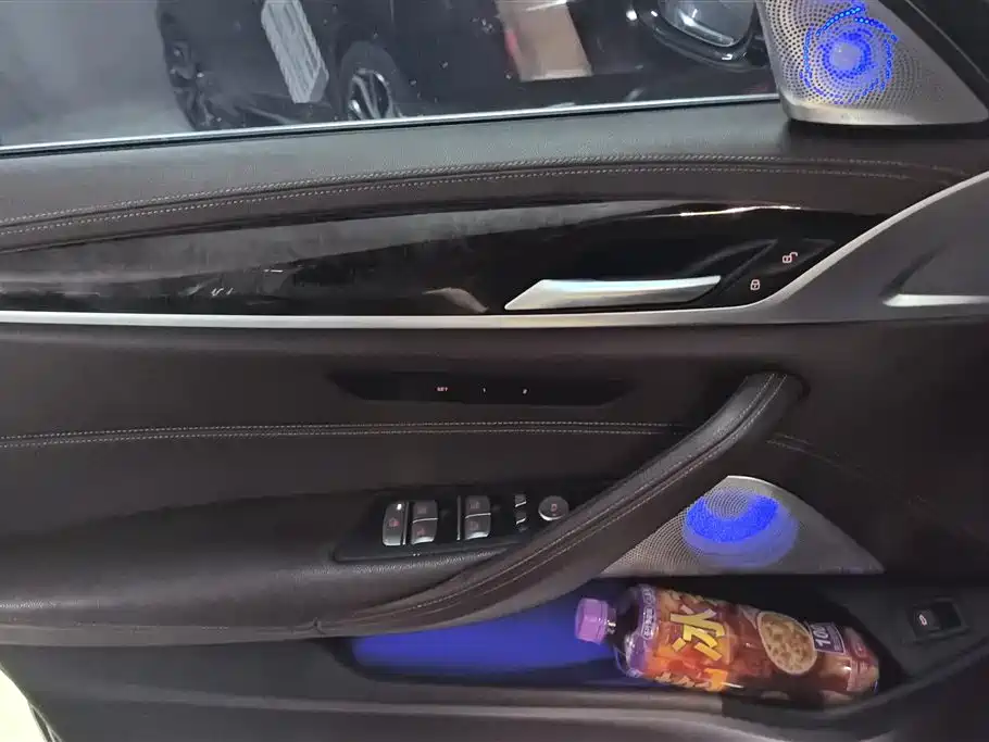 BMW 5 Series 2022 525Li M Sport Package фото 7