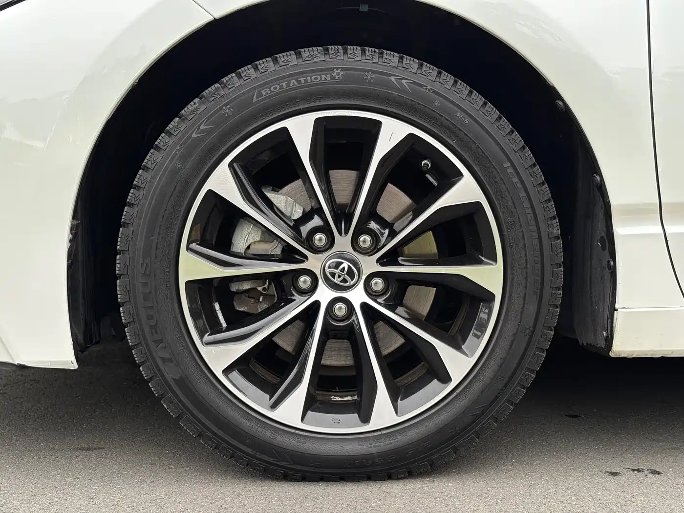 Toyota Avalon 2023 2.0L Luxury Edition фото 22