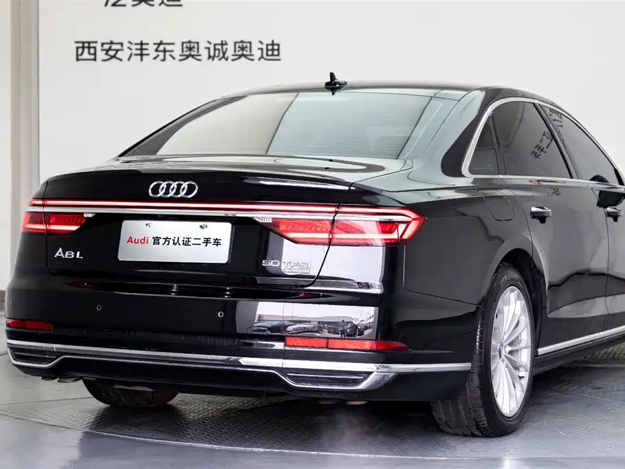 Audi A8 2019 A8L 50 TFSI quattro Comfort фото 21