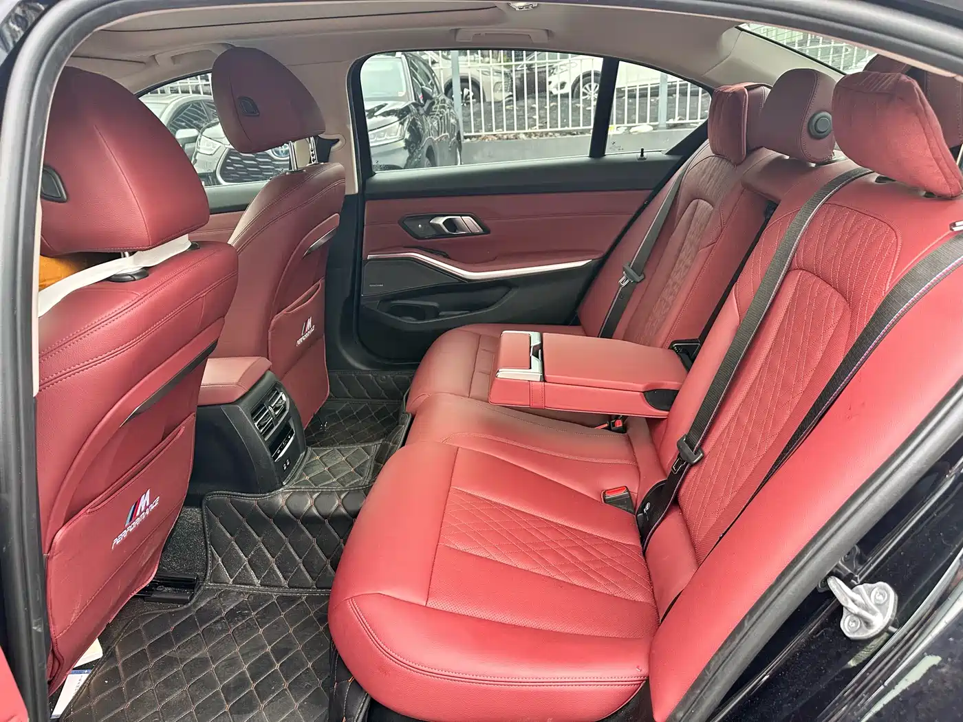 BMW i3 2022 eDrive 35 L фото 16
