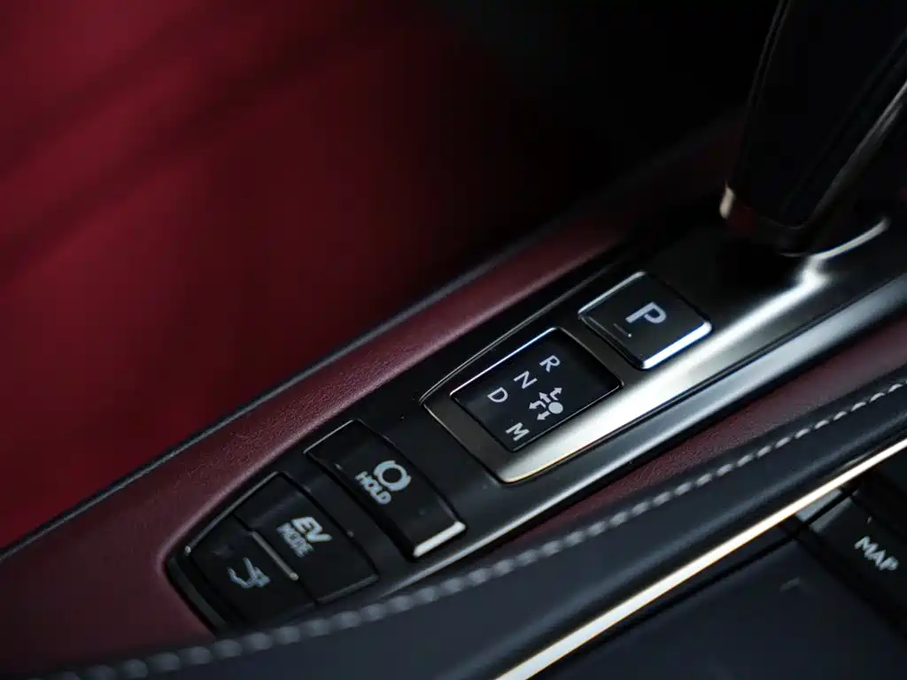 Lexus LC 2018 500h Sport Edition фото 51