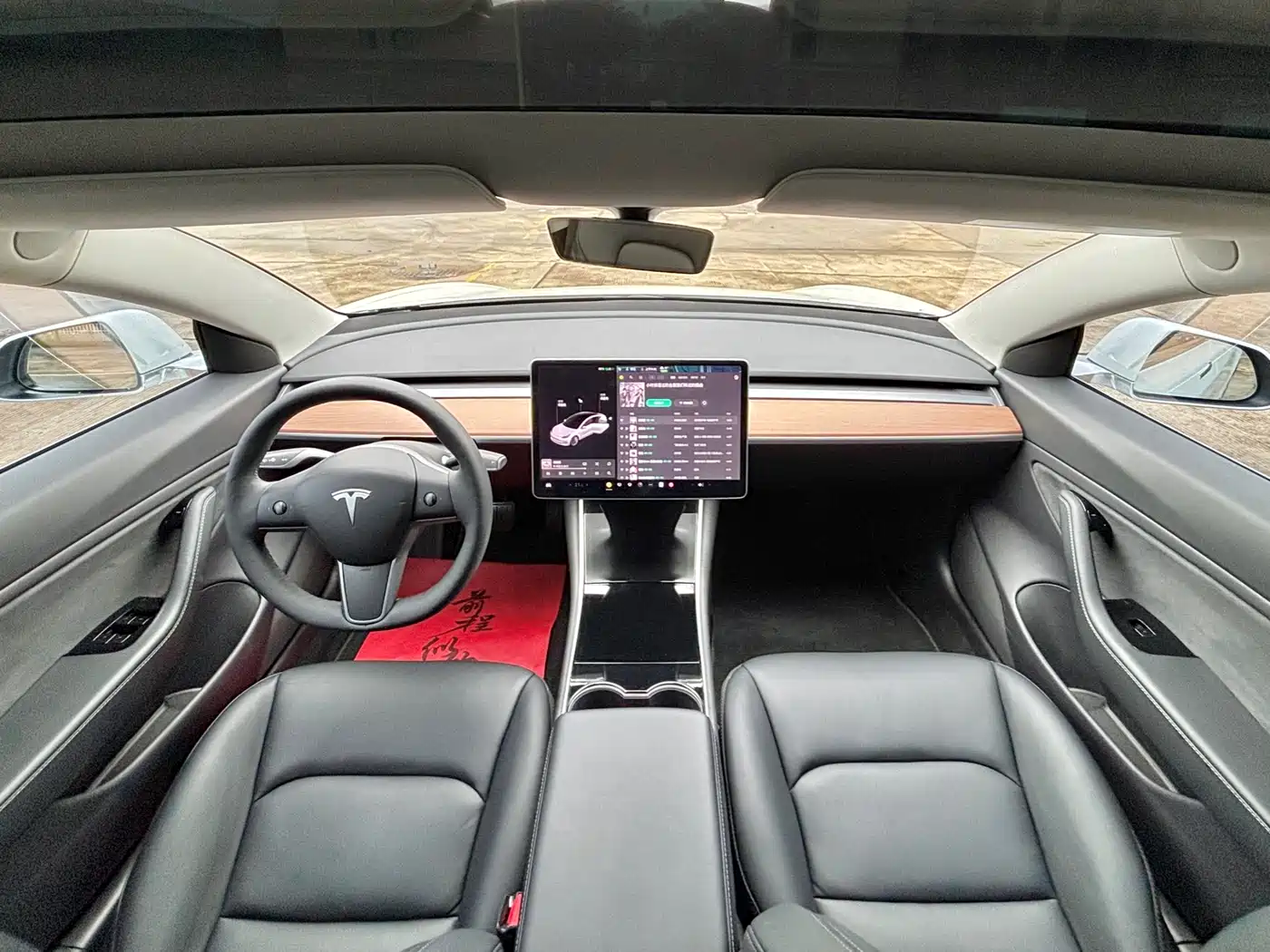 TESLA MODEL 3 (IMPORTED)