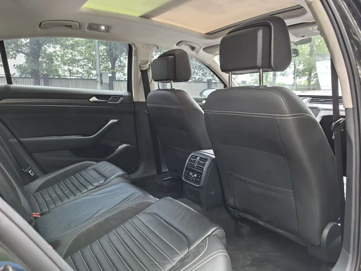Volkswagen Magotan 2020 330TSI DSG Leading фото 6