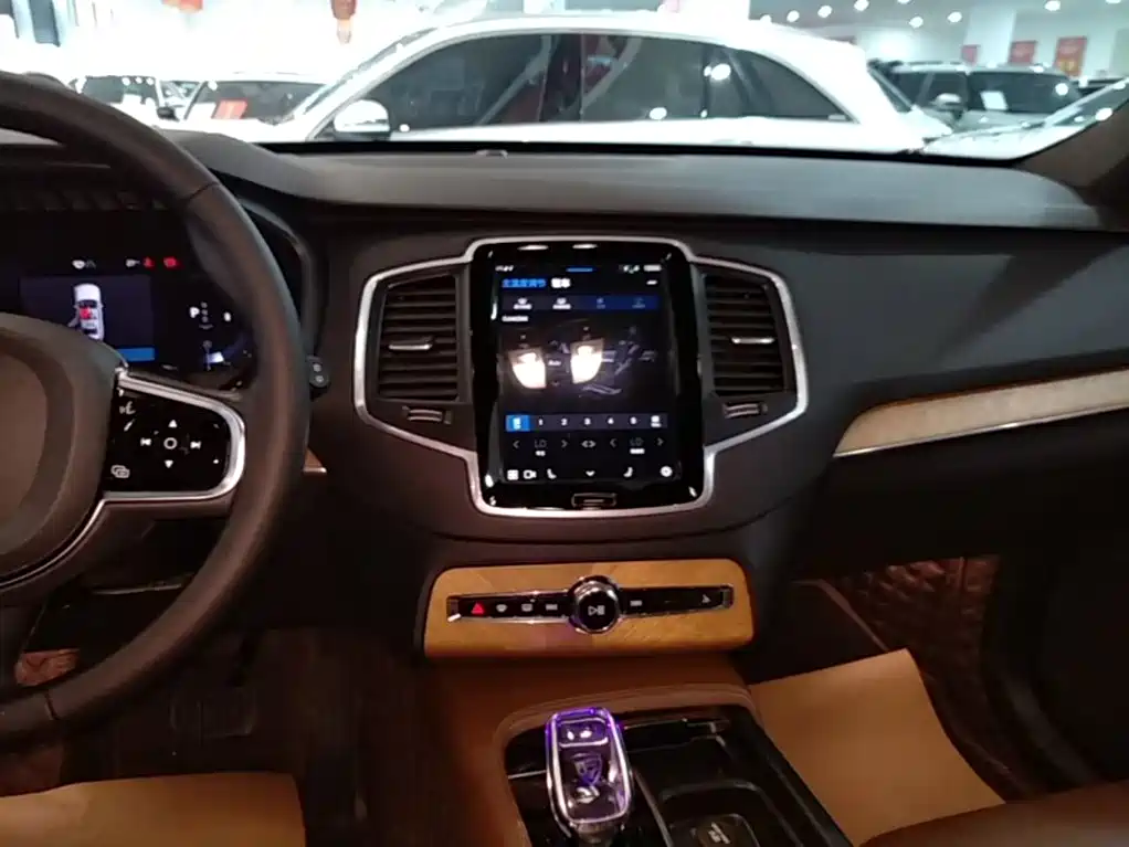Volvo XC90 2024 2024 B5 Smart Luxury 5-Seater