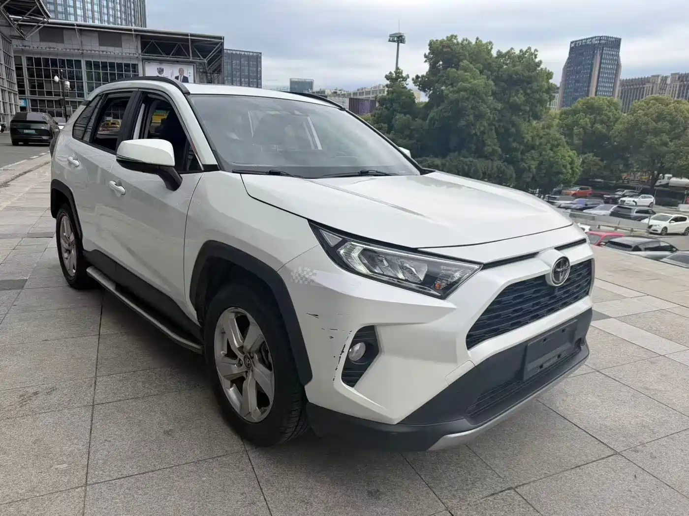 Toyota RAV4 Rongfang 2020 2.0L CVT 2WD Fashion PLUS фото 3