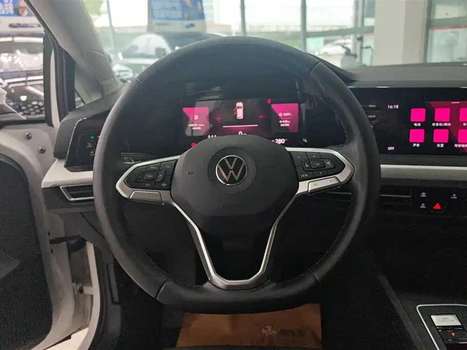 Volkswagen Golf 2021 280TSI DSG Pro фото 15