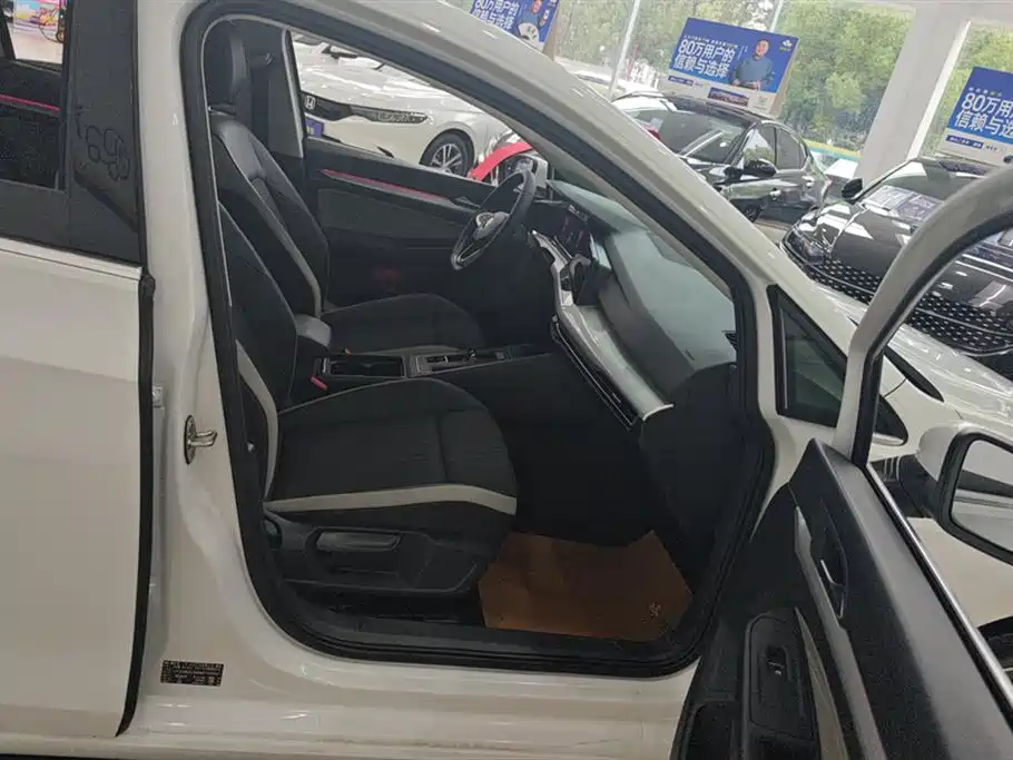 Volkswagen Golf 2021 280TSI DSG Pro фото 8