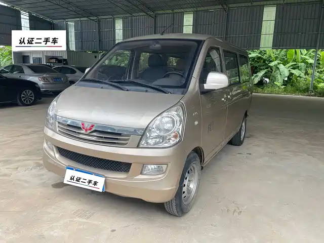 Wuling Motors Wuling Rongguang 2014 1.5L S Standard Model