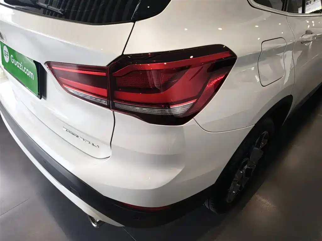 BMW X1 2022 sDrive25Li Leading фото 8