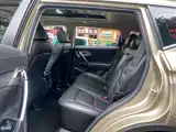 Фото 9 - Geely Atlas