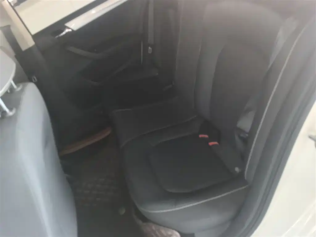 Škoda Rapid 2020 1.5L Automatic Comfort Edition фото 13