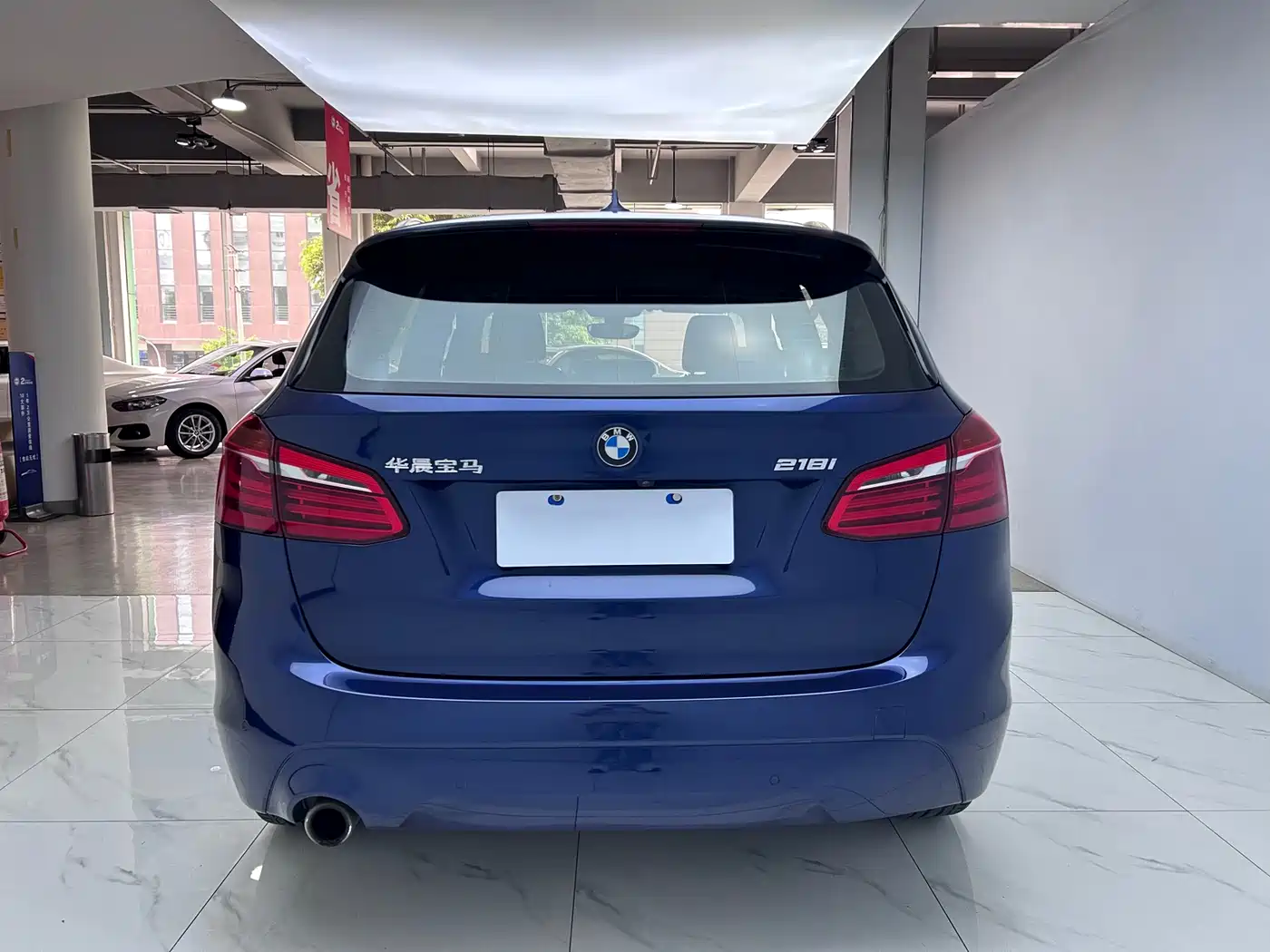 BMW 2 Series Touring 2018 218i Luxury Line фото 6