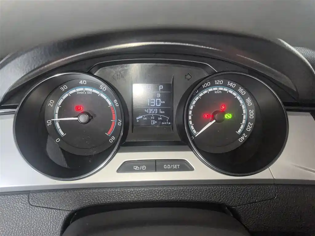 Škoda Rapid 2020 1.5L Automatic Comfort Edition фото 8