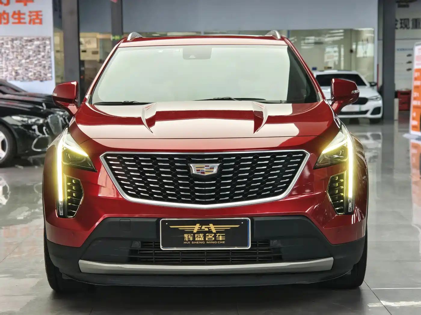 Cadillac XT4 2020 28T AWD Platinum Edition фото 2
