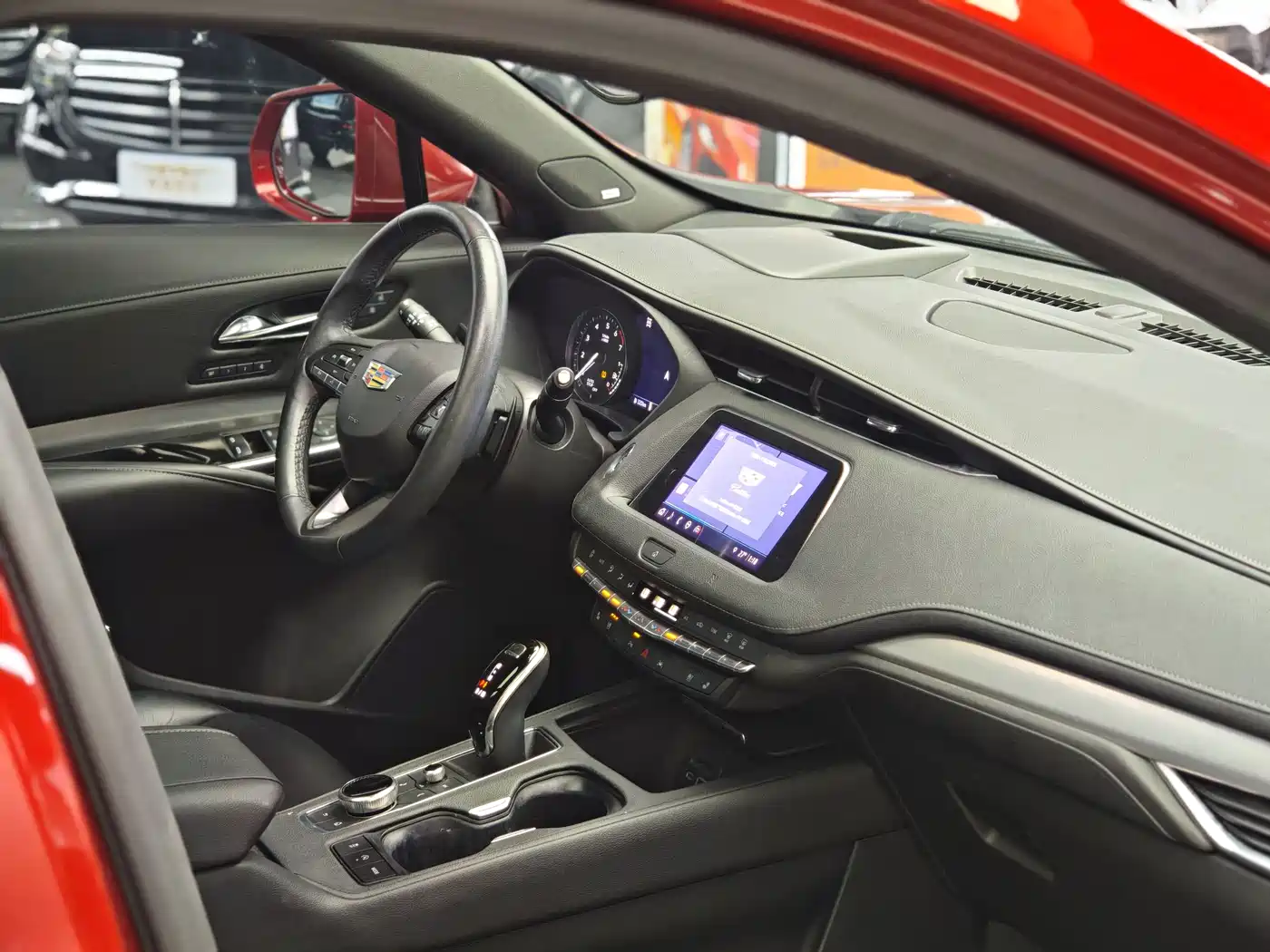 Cadillac XT4 2020 28T AWD Platinum Edition фото 9