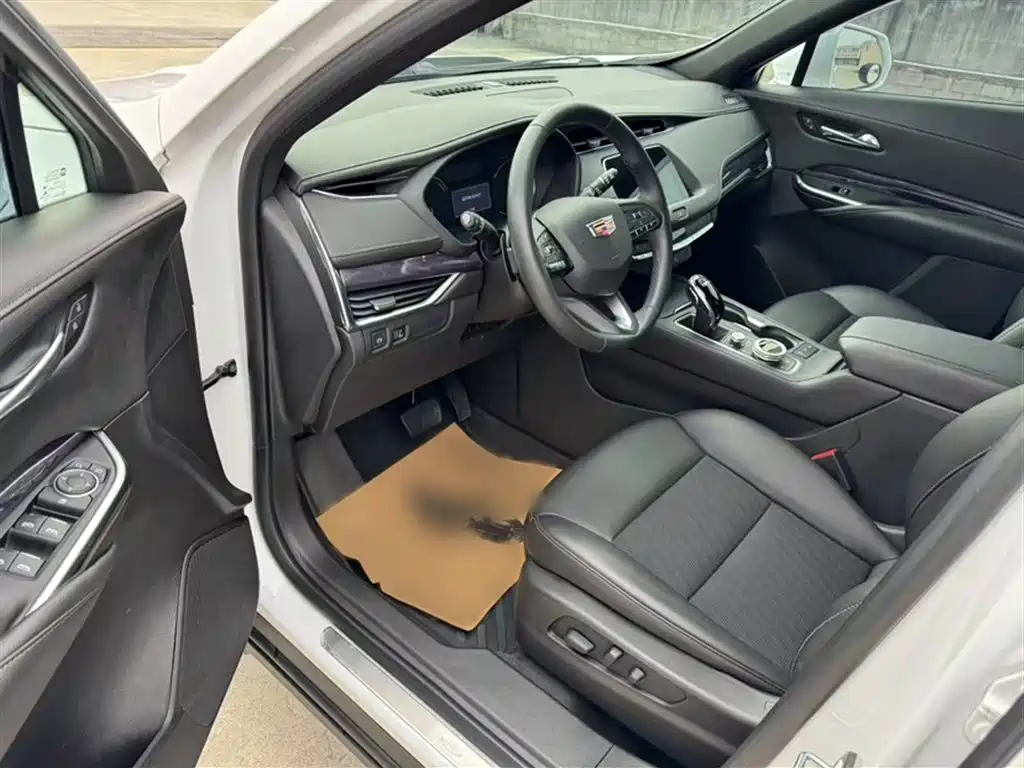 Cadillac XT4 2022 28T FWD Style фото 21