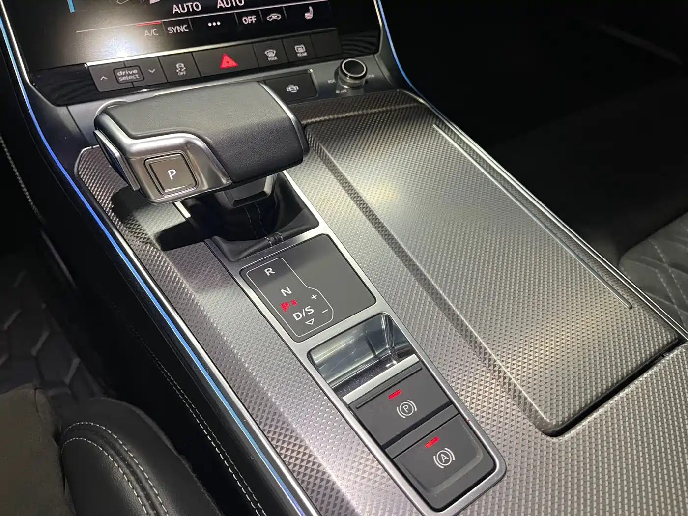 Audi A6L 2022 55 TFSI quattro Premium Elegance фото 13