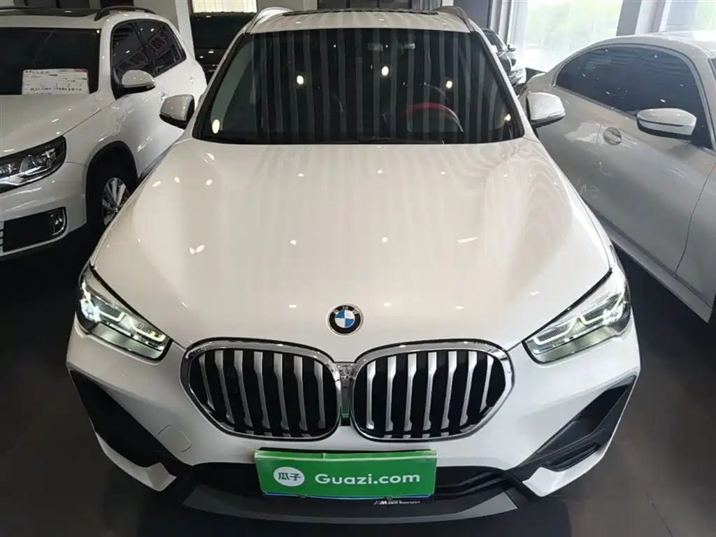 BMW X1 2022 sDrive25Li Leading фото 3