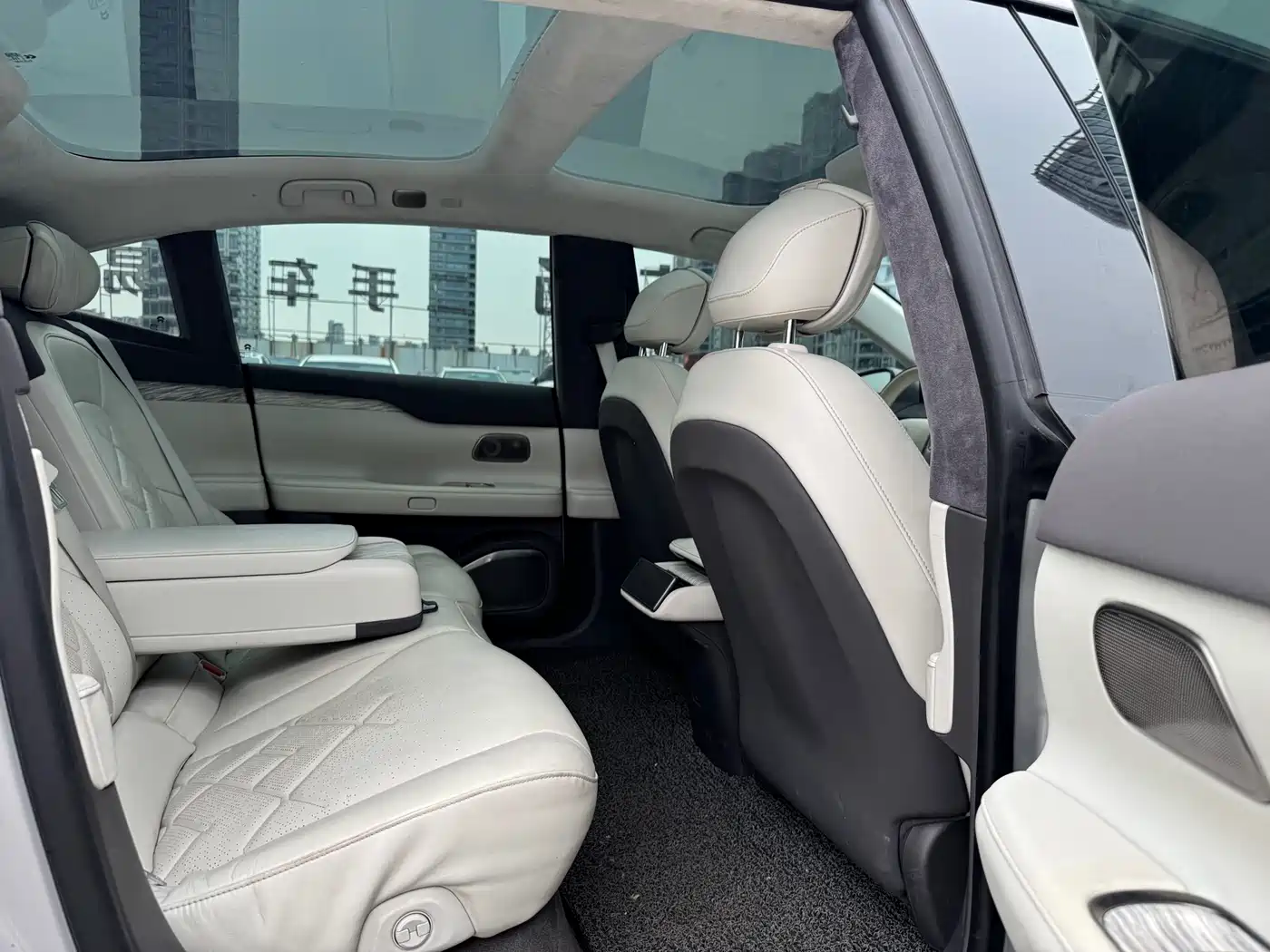 NIO ET7 2022 100kWh Launch Edition фото 8