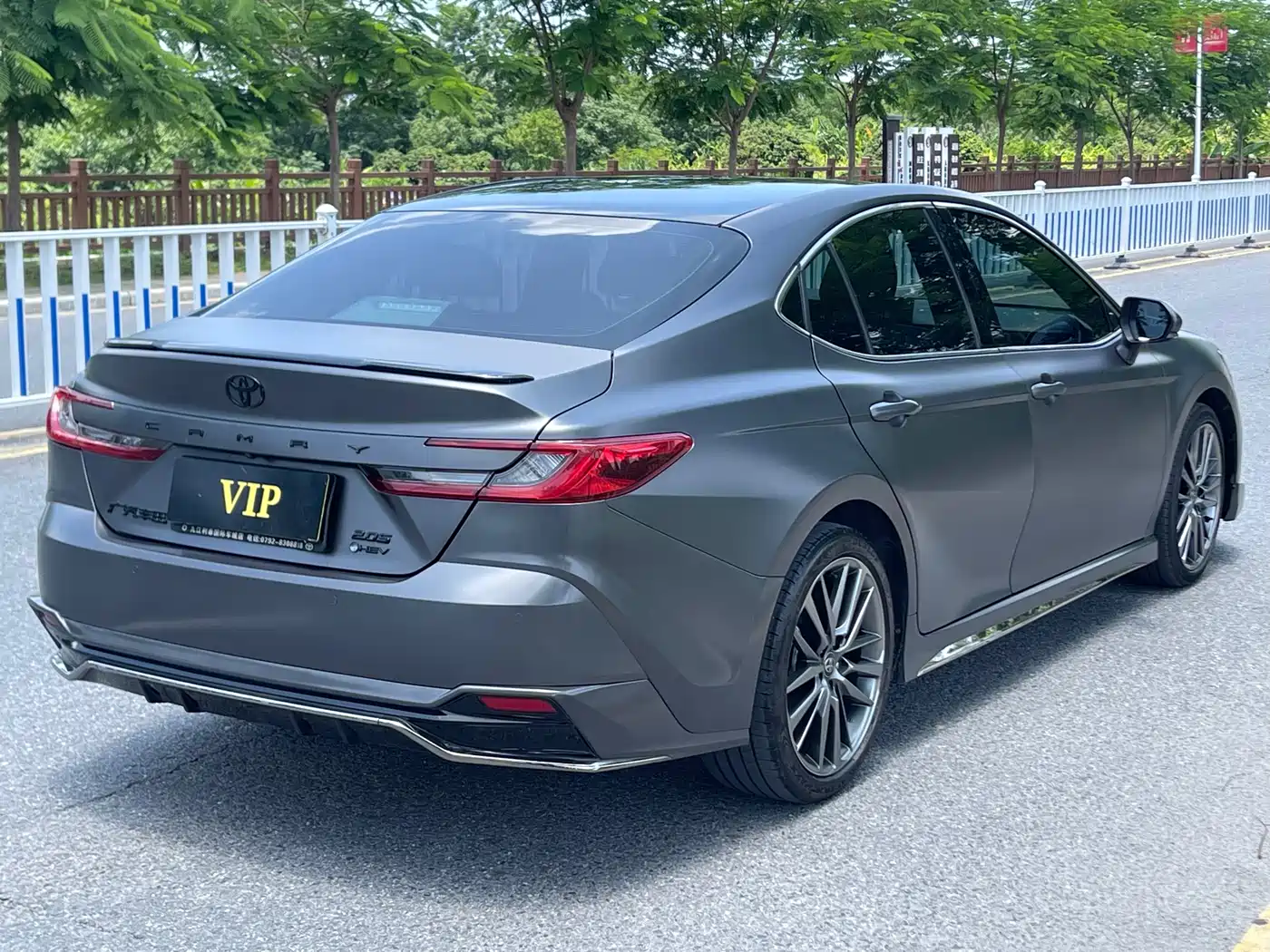 Toyota Camry 2025 Hybrid 2.0HXS Glory Edition фото 6