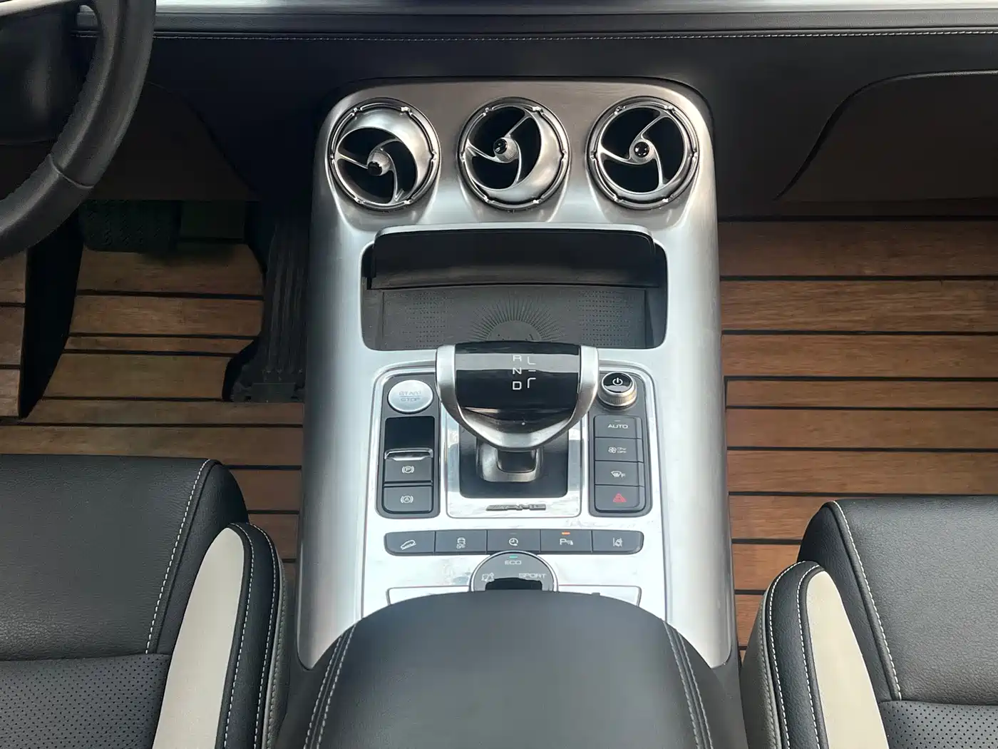 Denza X 2020 PHEV Sport Edition фото 23