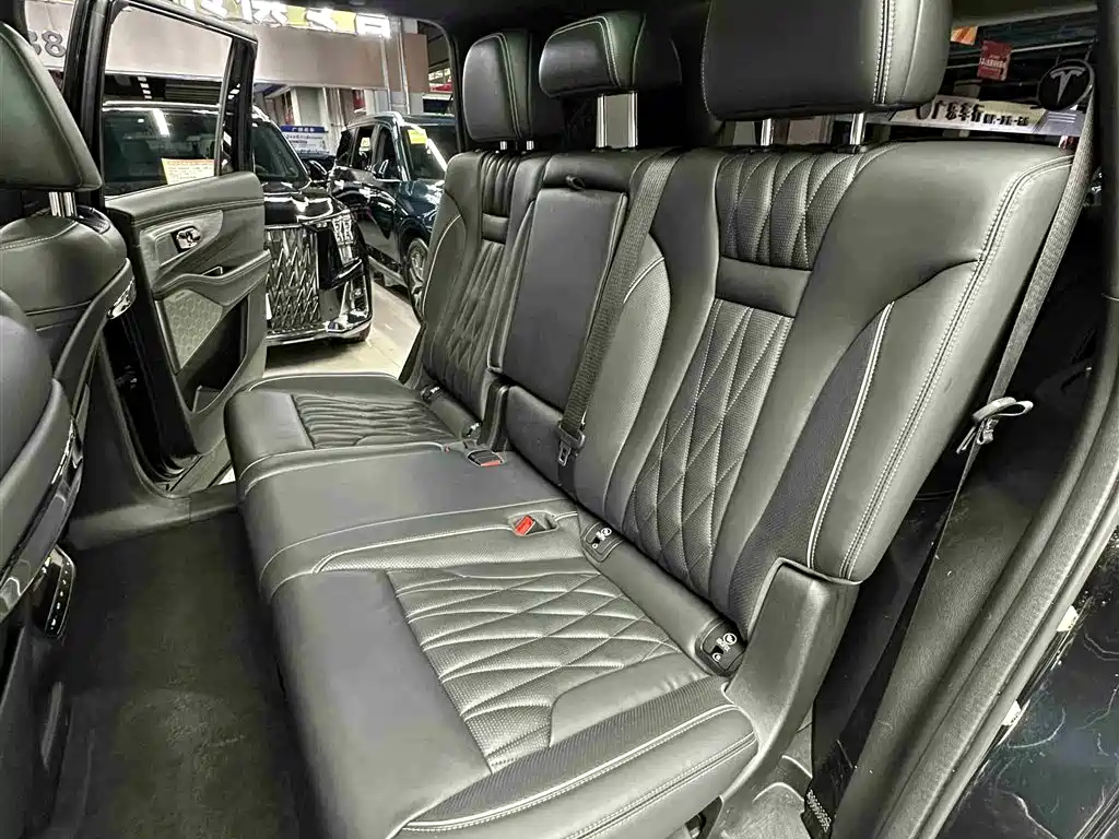 GAC Trumpchi Trumpchi GS8 2022 Hybrid Series 2.0TM 4WD Premium Edition (7-Seater) фото 29