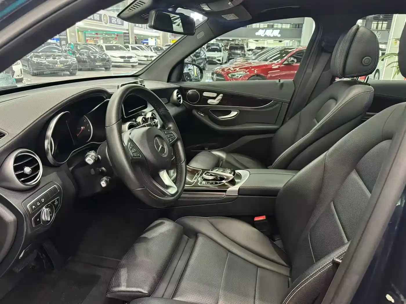 Mercedes-Benz GLC 2019 GLC 260 4MATIC Dynamic фото 4