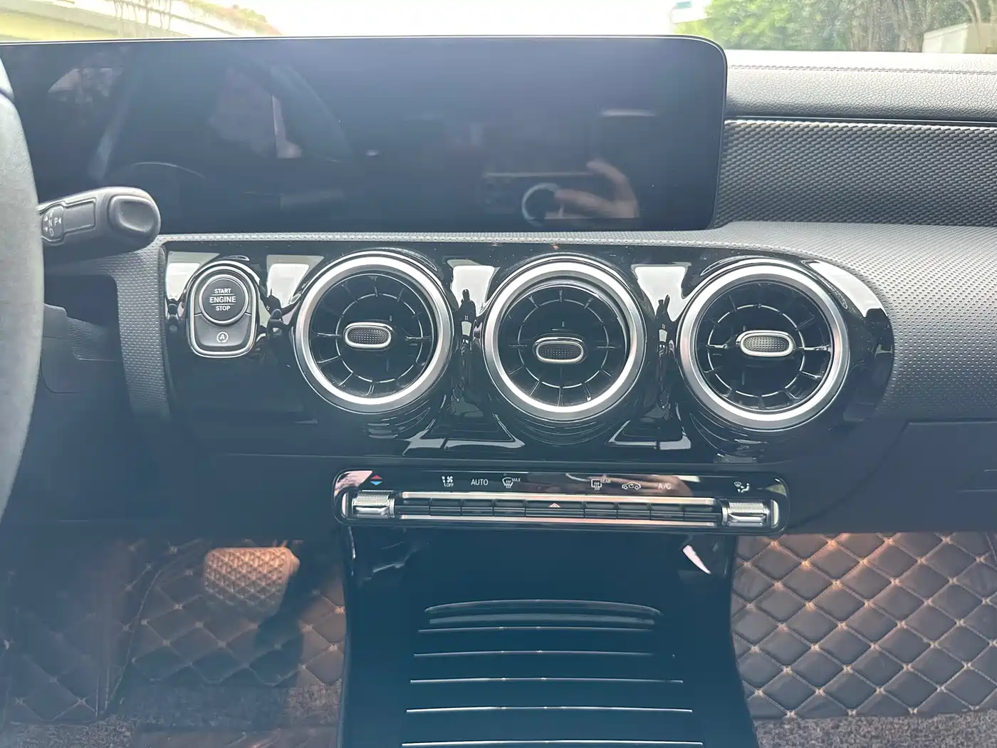 Mercedes-Benz A-Class 2022 A 180 L фото 15