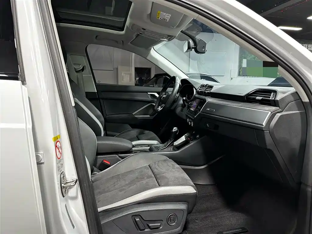 Audi Q3 2022 35 TFSI Fashion Dynamic фото 12