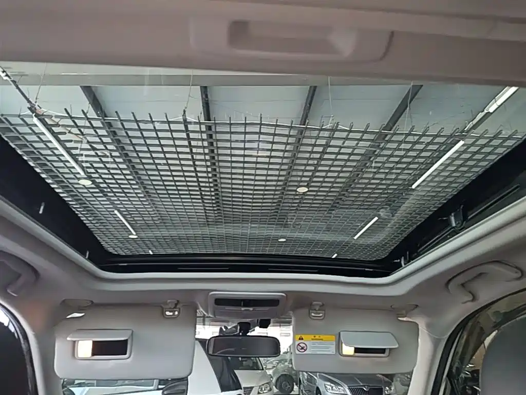 Subaru Forester 2016 2.0i Fashion Navigation Edition фото 18