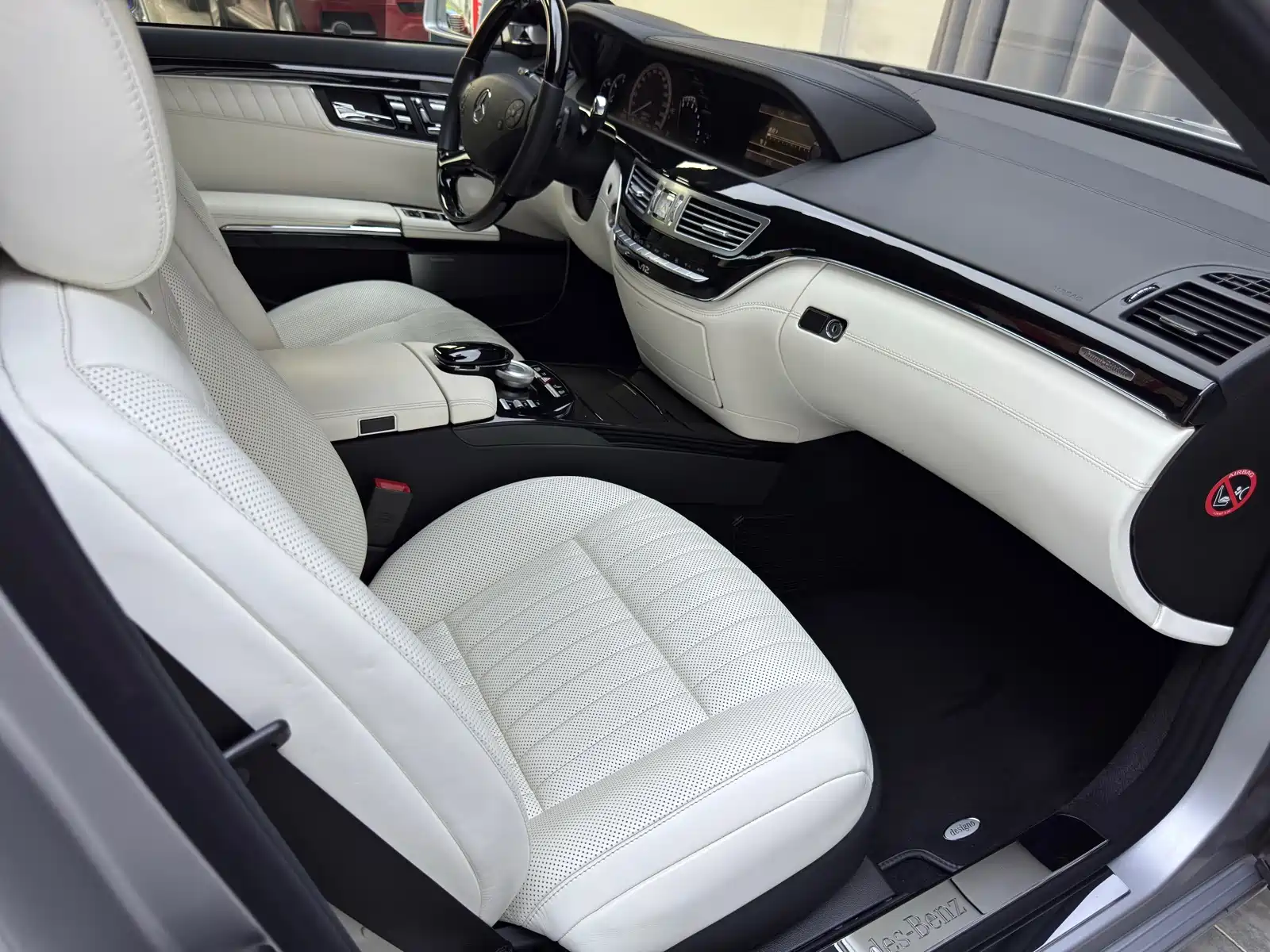Фото 15 - Mercedes-Benz S-Class