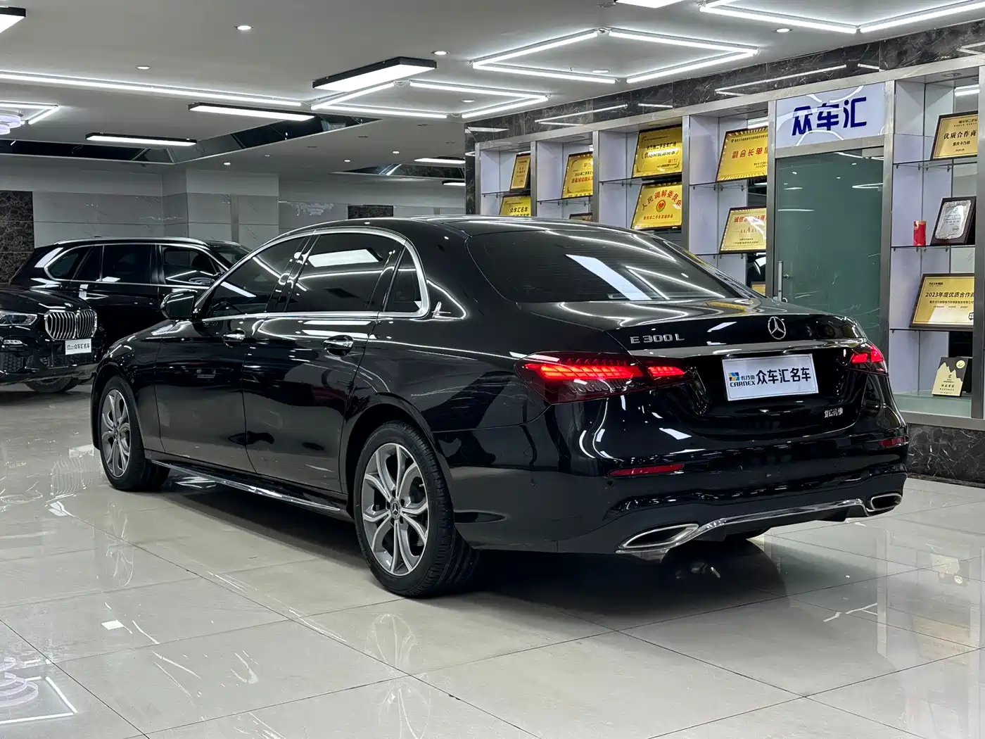 Mercedes-Benz E-Class 2022 E 300 L Sport Fashion фото 6