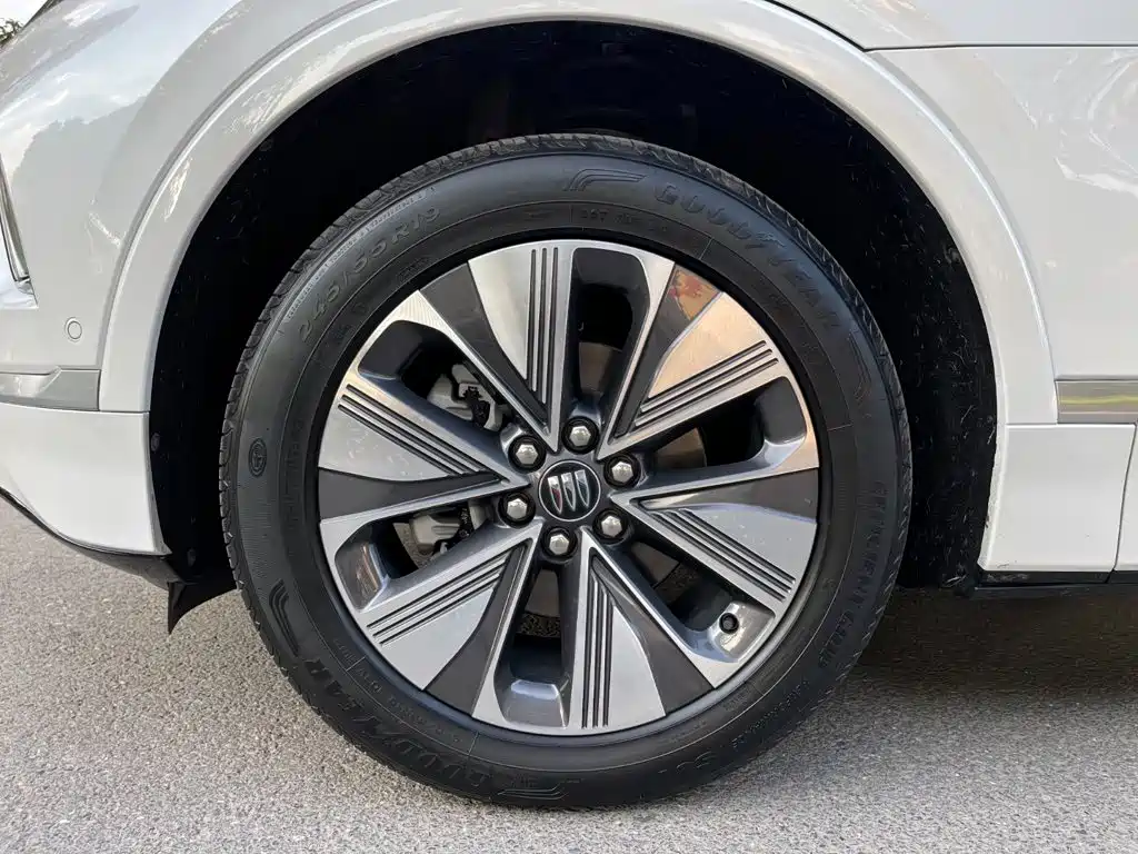 Buick E5 2025 2025 Model 620KM Premium Edition