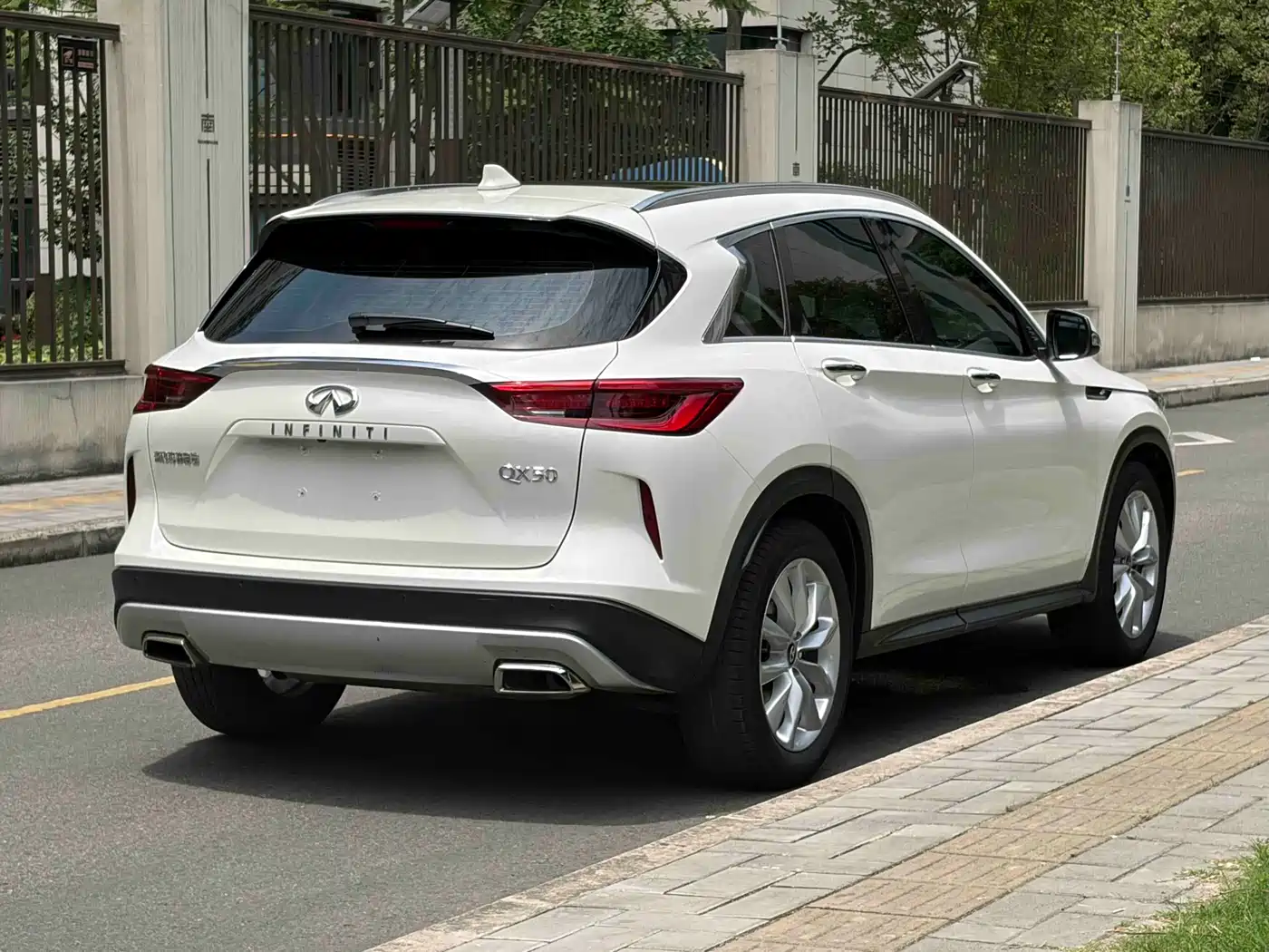 Infiniti QX50 2018 2.0T 2WD Fashion Edition фото 9