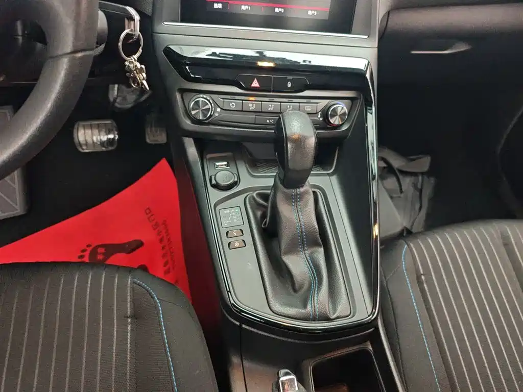 Peugeot 308 2016 1.6L Automatic Fashion фото 14