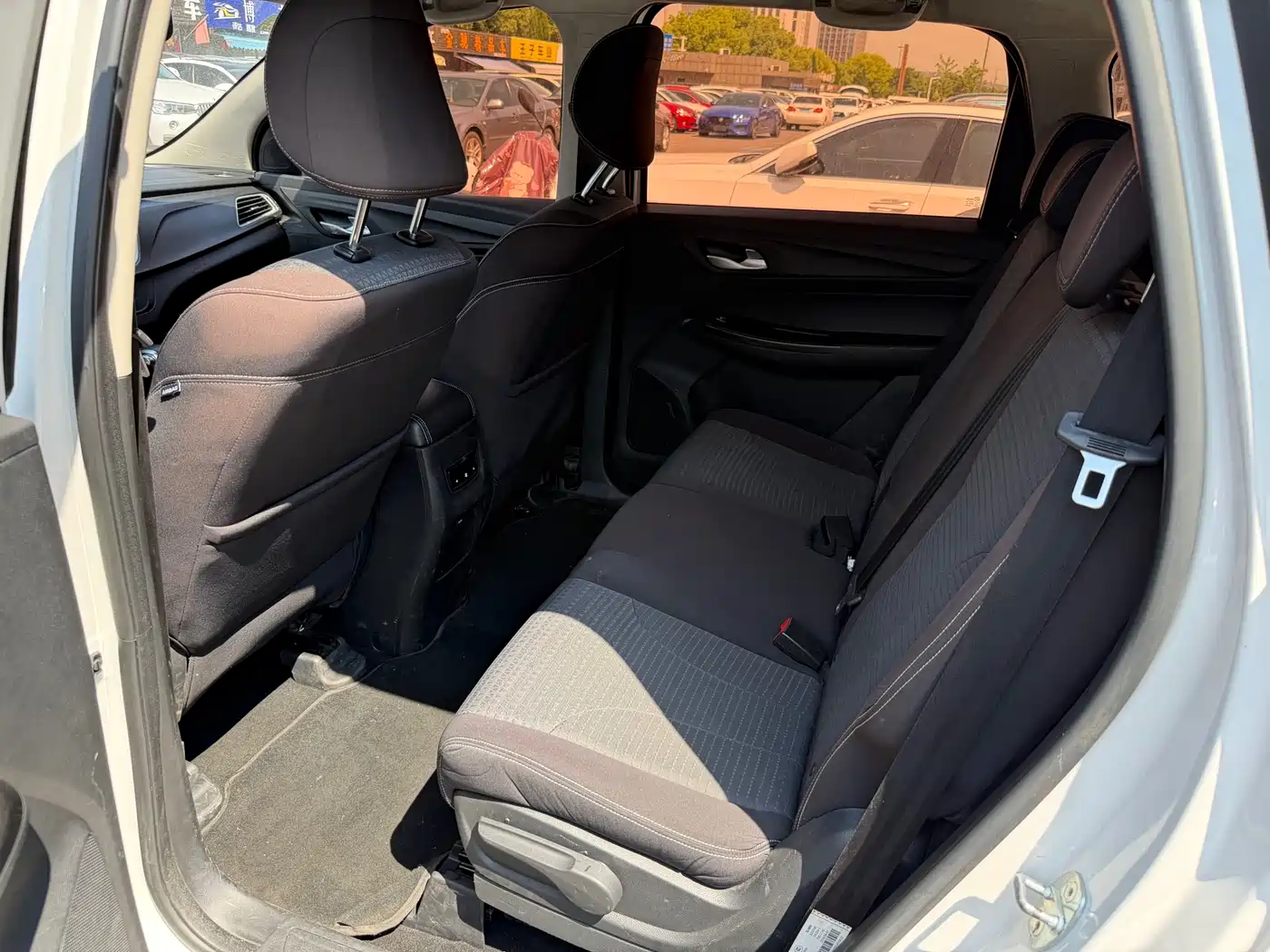 Baojun 730 2019 2019 1.5T CVT Fashion Edition 7-Seater China VI
